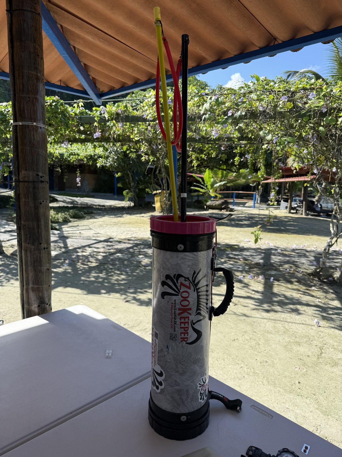 ZooKeeper lionfish containment tool used for safe removal